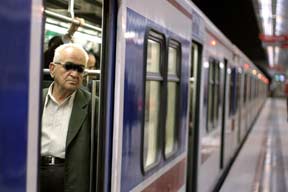 چرا افراد افسرده سوار مترو نمی شوند؟