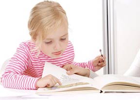 بچه‌تان موقع درس خواندن بی حواس است؟