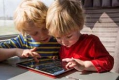 کودکان بهتر از والدینشان از فناوری های جدید استفاده می کنند