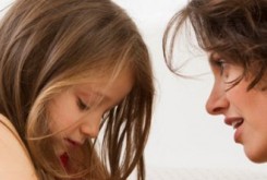 چگونه اعتماد به نفس کودکانمان را افزایش دهیم؟