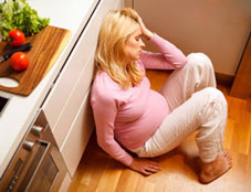 چرا بعضی از خانم های باردار پرخاشگر و عصبی می شوند؟
