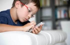 هشدار امنیتی برای استفاده کودکان از موبایل