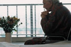 توصیه هایی به سالمندی که پس از مرگ همسر تنها می شود