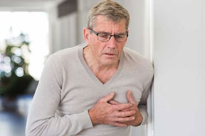هشدار: ۱۰ علامت حمله قلبی را بشناسید