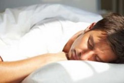 زود خوابیدن مردان نشانه‌ای از بیماری قلبی است