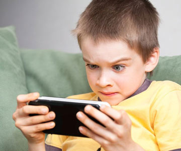 چرا بازی های رایانه ای برای کودک جذابند؟
