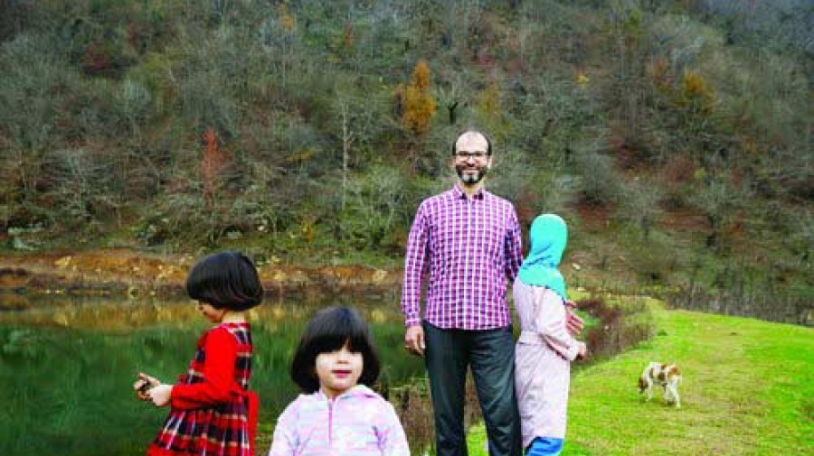 فرار متفاوت یک مغز ایرانی به همراه خانواده‌اش
