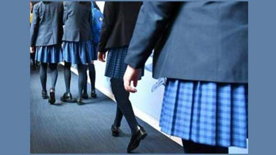 یک سوم دختران انگلیسی در مسیر مدرسه مورد آزار جنسی قرار می‌گیرند!