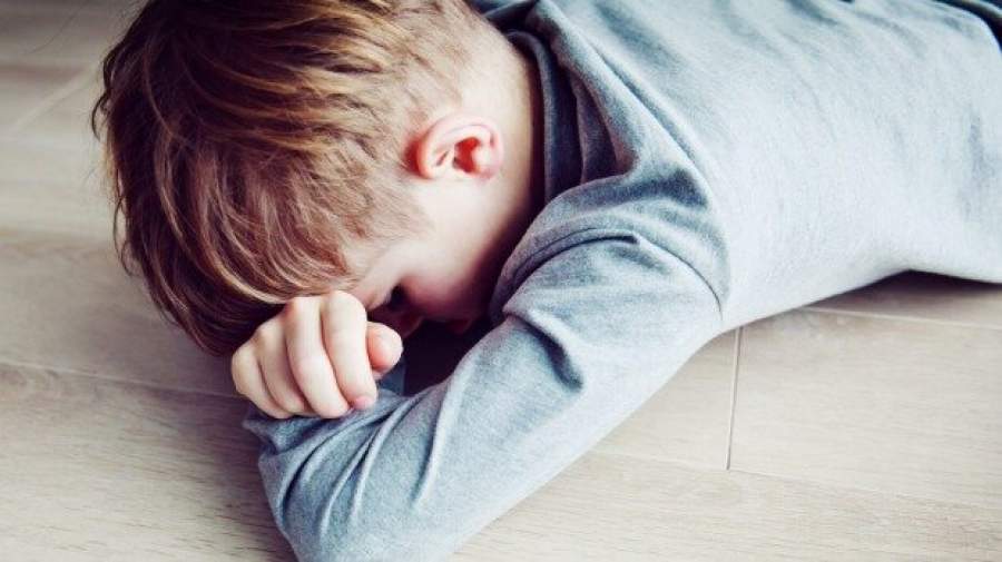عدم مدیریت استرس خانواده با شیوع کرونا و آسیب روانی به کودکان