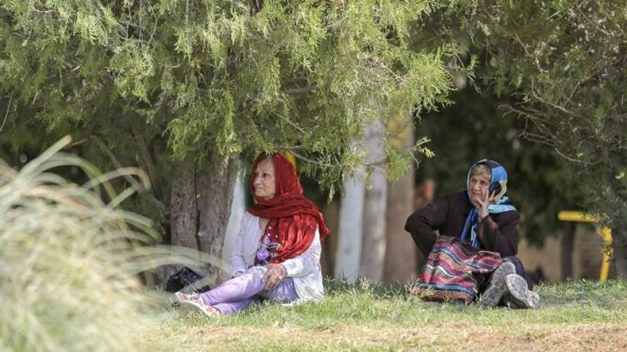 هشدار ظهور "پدیده‌ سالمندانِ زنِ تنهایِ فرهیخته"/ زنانه شدن سالمندی در ایران