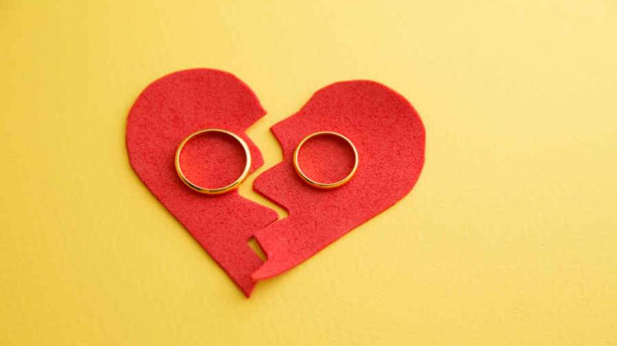 طلاق عاطفی چیست و تحت تاثیر چه عوملی است ؟