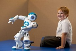 درمان موثرتر کودکان سرطانی با ربات‌ انسان‌نمای دانشگاه شریف