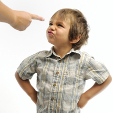 8 اشتباه والدین در تربیت کودکان چیست؟