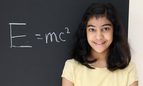 دختری که از اینشتین هم باهوشتر است! (+عکس)