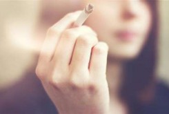 سیگار زنان را درمقابل خونریزی مغزی و سکته آسیب پذیرتر می کند
