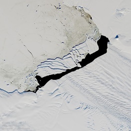 عکس ماهواره‌ای کوه یخی که از قطب جنوب جدا شد