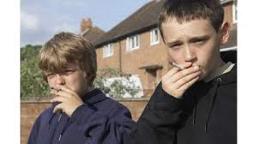 6 میلیون نوجوان سیگار دود می‌کنند