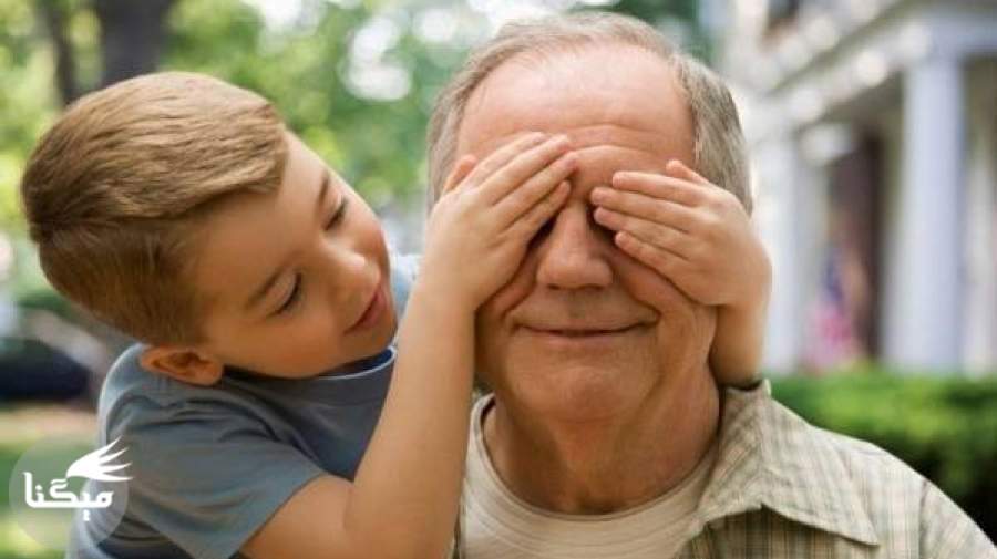 وابستگی کودکان به پدربزرگ و مادربزرگ چه آسیب‌هایی دارد؟