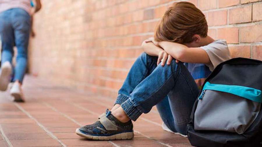 نقش برنامه حمایت از همسالان در کمک به نوجوانان افسرده و مضطرب