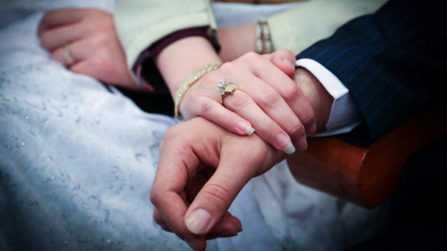 چرا ابراز "محبت" برای برخی زن و شوهرها سخت است؟