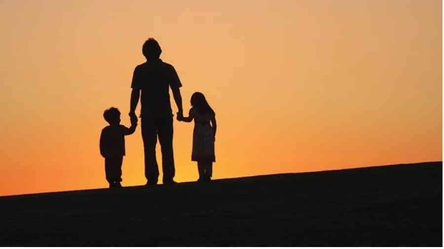 رابطه استرس پدر با مشکلات عاطفی و رفتاری کودکان