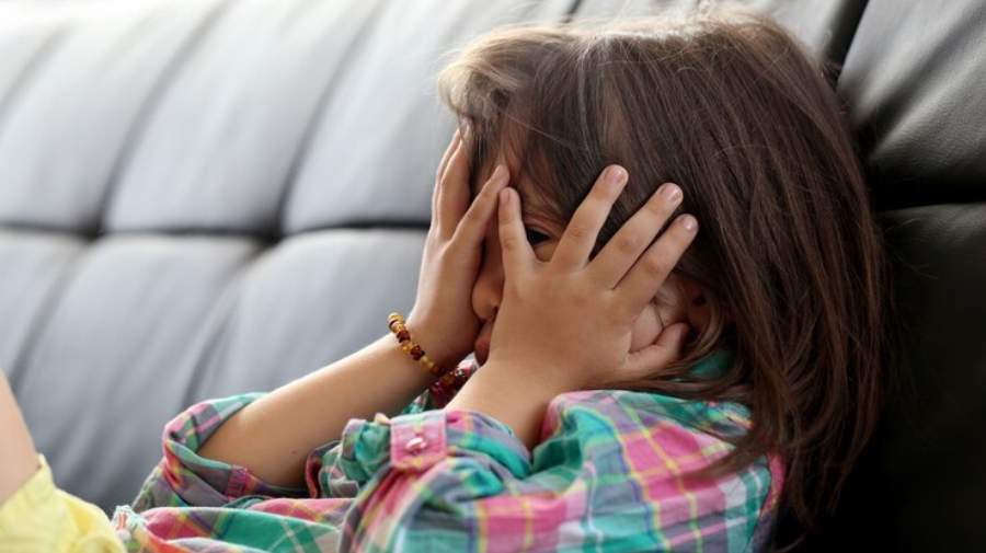 ویژگی های کودکان اضطرابی چگونه توصیف می‌شود ؟
